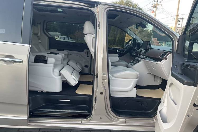 Used SAIC MAXUS G10 2016 2.0T Automatic Flagship Edition
