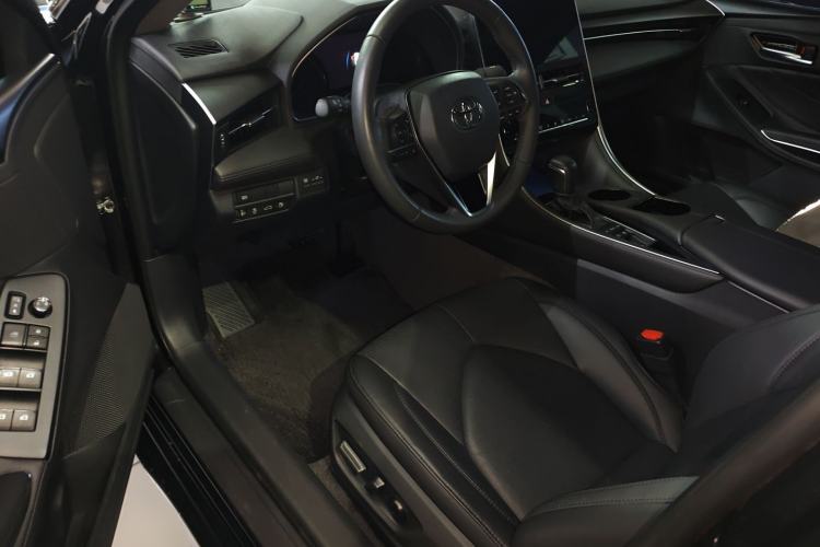 Used Toyota Avalon 2022 Dual-Engine 2.5L Luxury Edition Driver Seat
