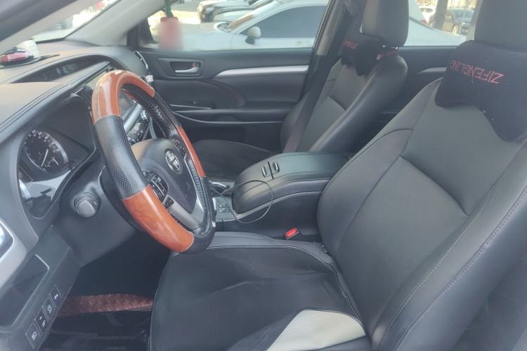 Used Toyota Highlander 2018 2.0T Four-Wheel Drive Luxury Version 7 Seats China VI Standard