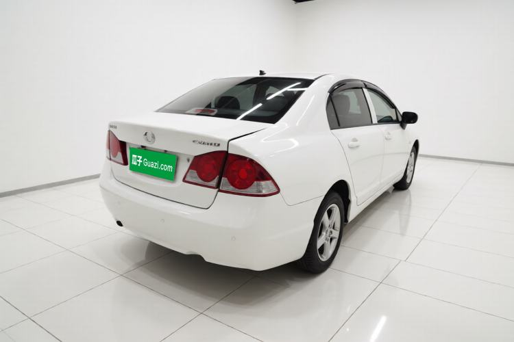 Used CIIMO 2015 1.8L Automatic Comfort Edition