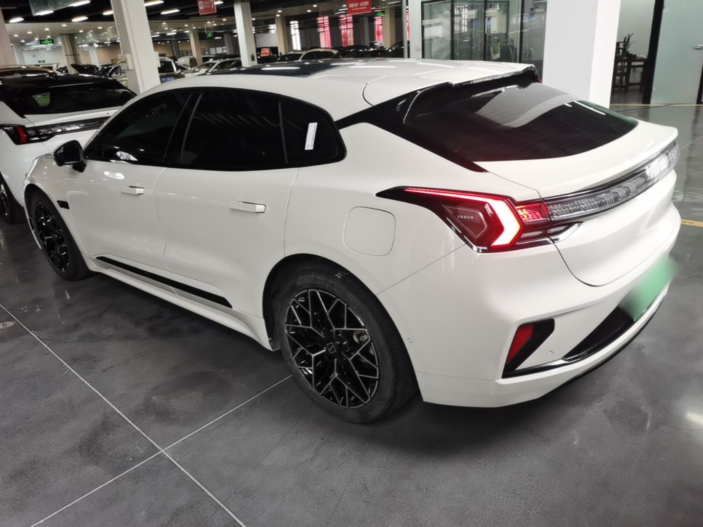 Zeekr 001 2024 WE Edition 95 kWh All-Wheel Drive — снимка 4