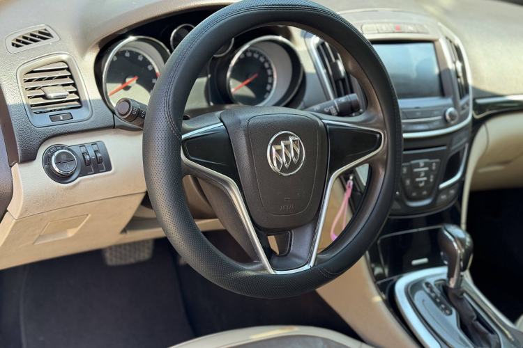 Used Buick Regal 2015 2.0L Leading Fashion Edition
