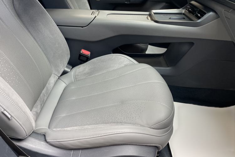 Used Lynk & Co 07 2024 EM-P 126 Long-Range Ultra
