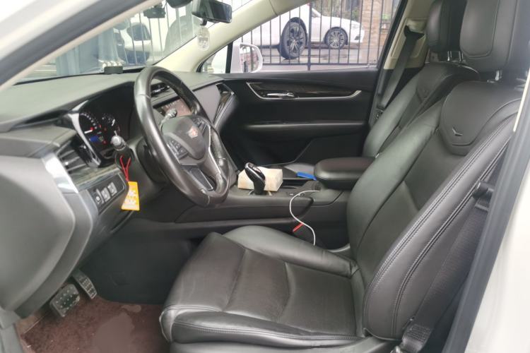 Used Cadillac XT5 2016 25T Luxury Model Left Front Seat