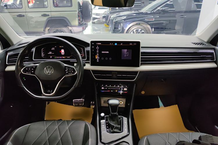 Used Volkswagen Tiguan L 2023 330TSI Automatic Two-Wheel Drive R-Line Enjoyment Edition