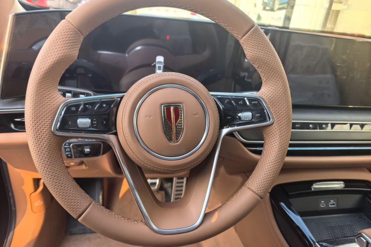 Used Hongqi H9 2025 Model Facelifted 2.0T Two-Wheel Drive Flag-Style Luxury Business Edition, 5 Seats