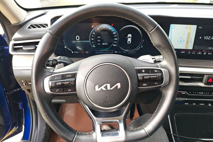 Used Kia K5 2020 270T CVVD Luxury Tech Edition Steering Wheel