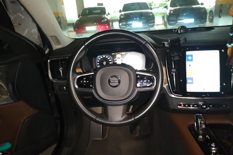 Used Volvo S90 New Energy 2019 T8 E-Drive Hybrid Intelligent Luxury Version China V Standard Steering Wheel