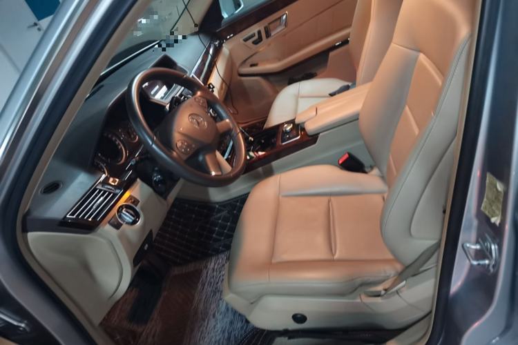 Used Mercedes-Benz E-Class 2013 E 260 L CGI Elegant Model
