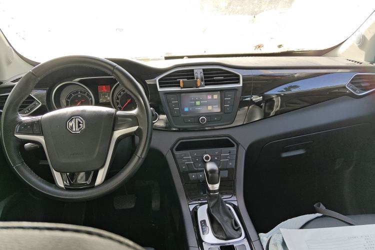 Used MG GS 2015 2.0TGI TST Luxury Edition Interior 2