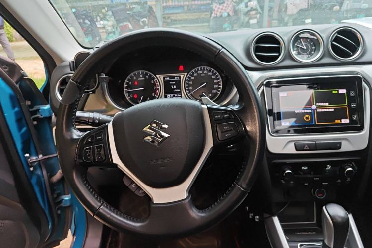 Used Suzuki Vitara 2016 1.4T Automatic Two-Wheel Drive Luxury Version Steering Wheel