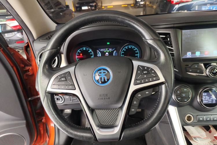 Used BYD Song New Energy 2017 Song DM 1.5TID All-Wheel Drive Luxury Model Steering Wheel