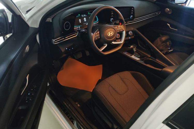 Used Hyundai Elantra 2023 1.5L CVT GLS Leading Edition Driver Seat