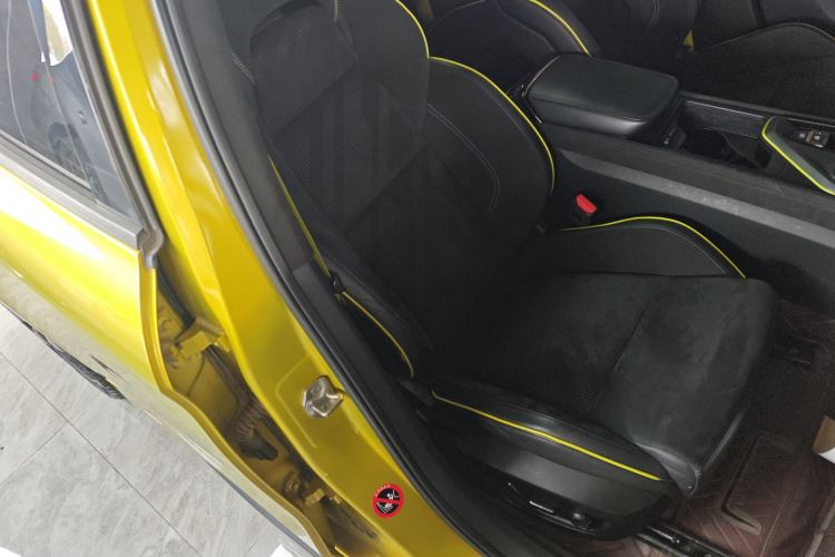 Used Lynk & Co 03 2020 03+ 2.0TD Automatic Wind-Chasing Edition Right Front Seat