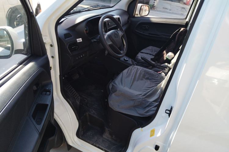 Used Chana Ruixing EM80 2025 Passenger Version Comfort Edition 6-Seater 300 km Dual-Swing Doors