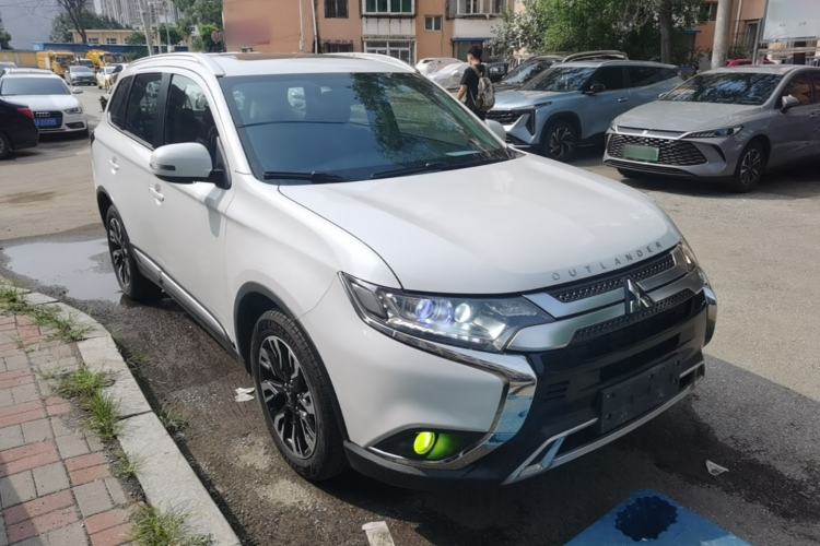 Used Mitsubishi Outlander 2020 2.0L Two-Wheel Drive Enjoyment Version 5 Seats
