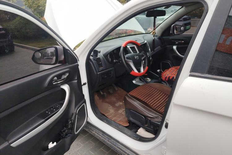 Used CHANGAN CS35 2016 1.6L Manual Luxury Model China IV Standard Driver Seat