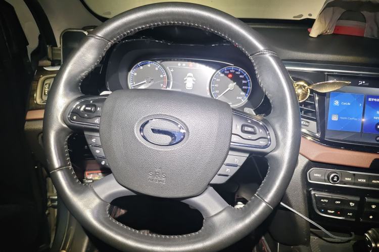 Used GAC Trumpchi GS8 2017 320T Two-Wheel Drive Luxury Smart Connectivity Version (7 Seats)