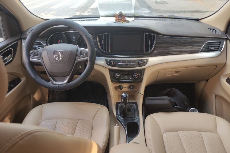 Used Baojun 730 2016 1.5L Manual Luxury Edition 7 Seats