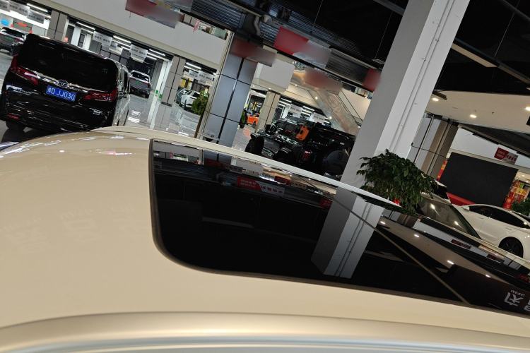 Used Honda UR-V 2020 370TURBO Two-Wheel Drive Luxury Edition Roof