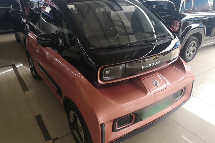 Used Baojun E300 2020 Plus Interstellar Future Edition Front Right 45 Deg