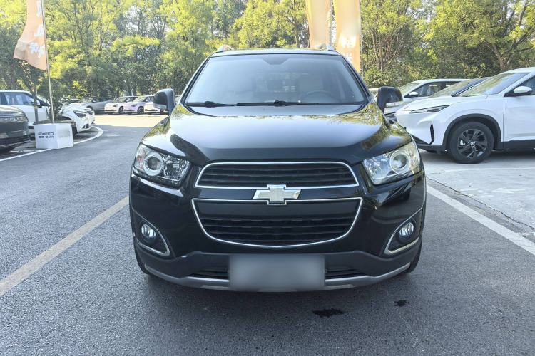 Used Chevrolet Captiva 2015 2.4L 4x4 Flagship Edition 7-Seater