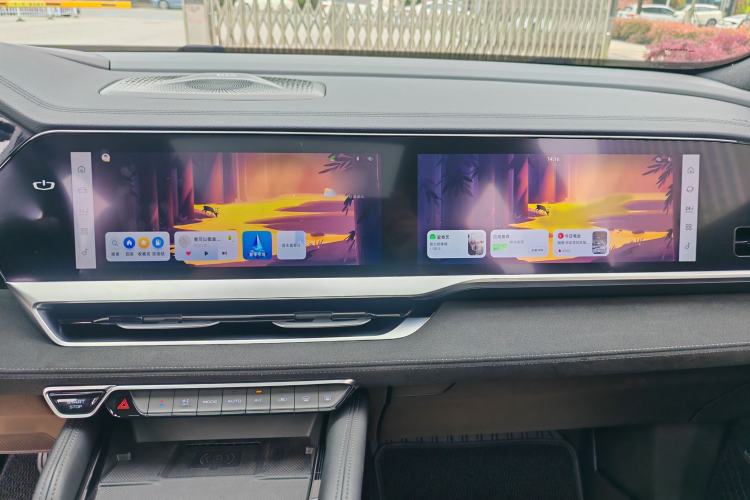 Used Geely Auto Monjaro L 2024 2.0TD High-Power Automatic Two-Wheel Drive Skyline Edition Audio And AC Panel