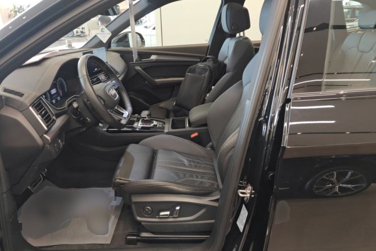 Used Audi Q5L 2024 40 TFSI Luxury Dynamic Edition Left Front Seat