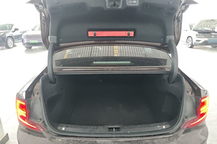 Used Volvo S90 2017 T4 Zhiyuan Edition