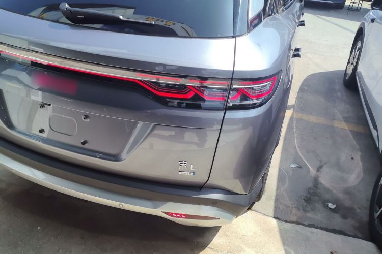Used BYD Song L DM-i 2025 Intelligent Driving Version 112 km Beyond-Range Type Right Rear Taillight