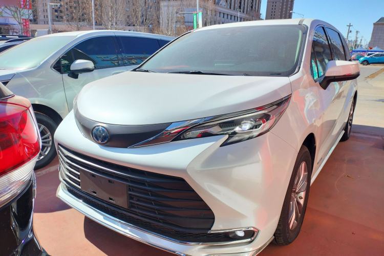 Used Toyota Sienna 2023 2.5L Hybrid Comfort Edition