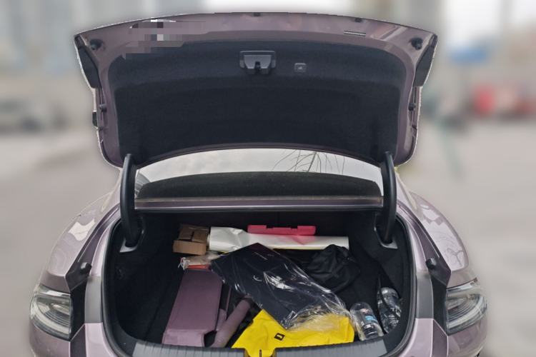 Used Xiaomi Auto SU7 2024 Four-Wheel Drive Ultra-Long Range Advanced Intelligent Driving Max Edition Trunk