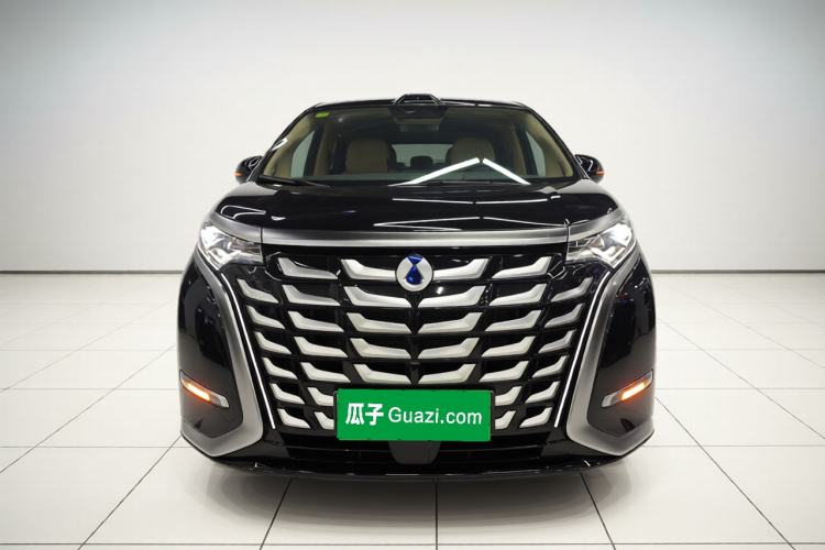 Used Denza D9 2025 DM-i Intelligent Drive 1020 Four-Wheel Drive Prestige Model
