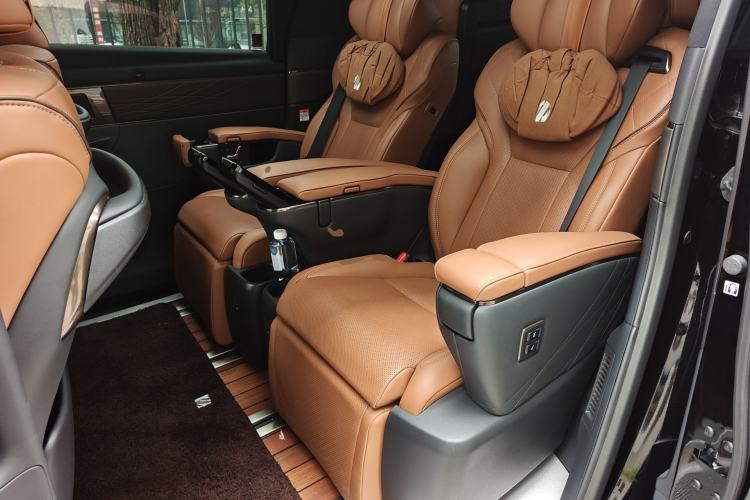 Used Toyota Alphard 2024 Dual-Engine 2.5L Prestige Edition Left Rear Seat