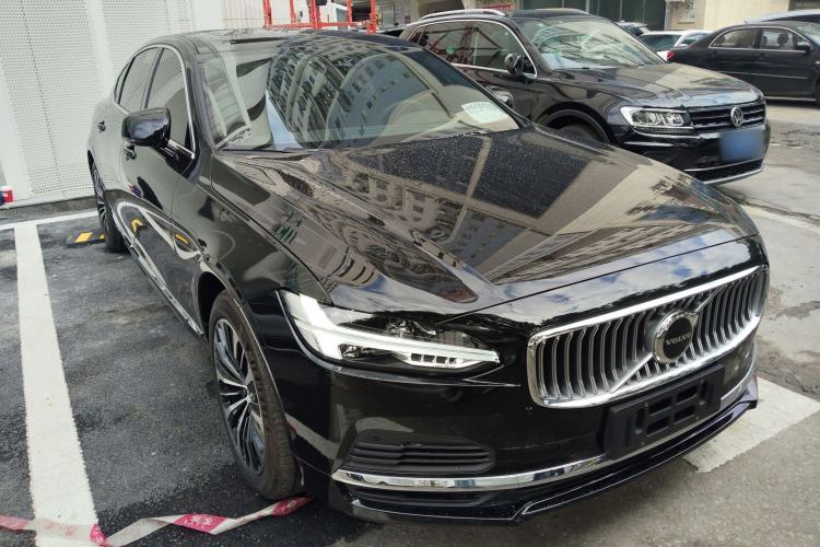 Used Volvo S90 New Energy 2025 Plug-in Hybrid Four-Wheel Drive Long-Range Zhiyi Luxury Edition Front Right 45 Deg