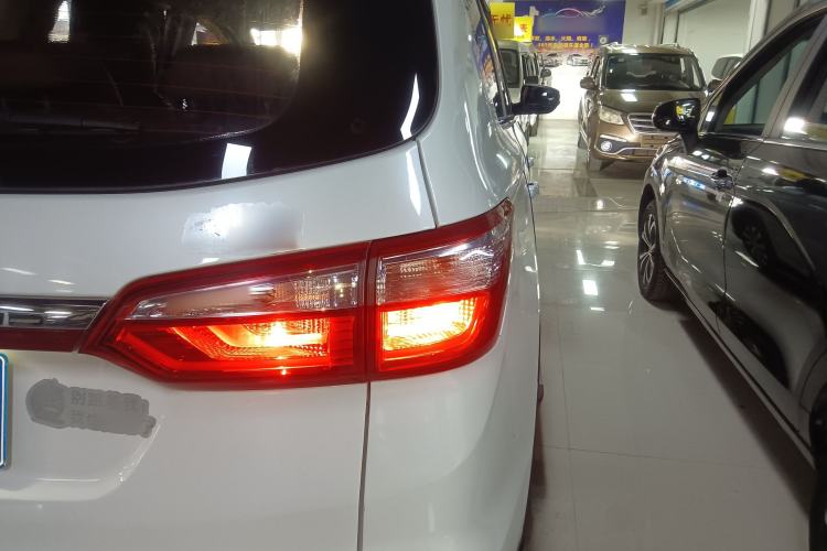 Used Changan Lingxuan 2017 1.6L Manual Happiness Edition

