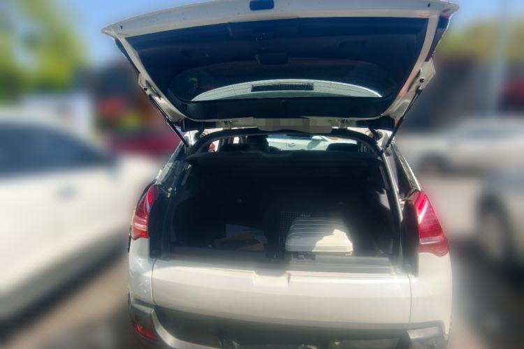 Used Peugeot 3008 2015 2.0L Automatic Trend Edition
