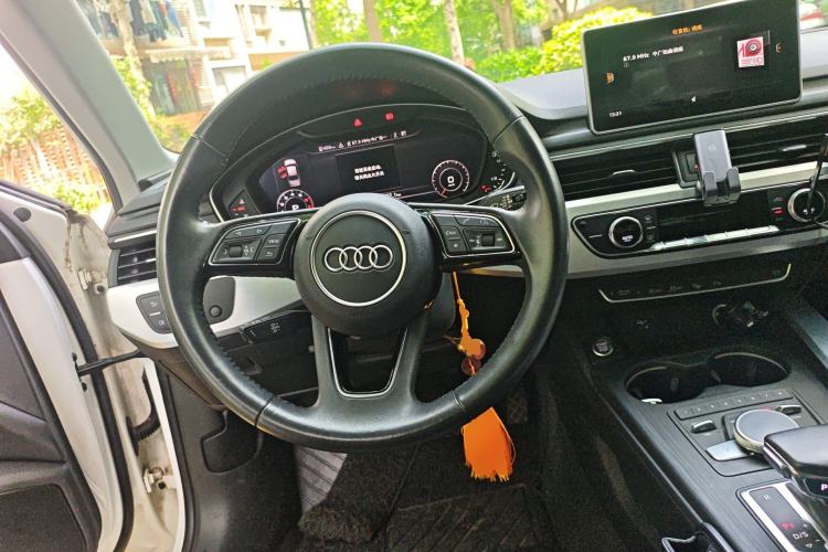 Used Audi A4L 2019 40 TFSI Fashion Version China V
