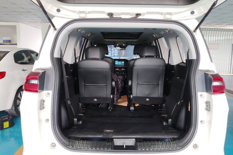 Used GAC Trumpchi M6 2021 270T DCT Luxury Edition (7-seater)
