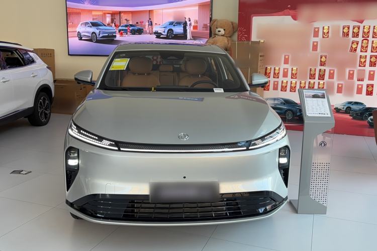 Used Dongfeng Aeolus L8 2025 Model 185KM Dream Edition
