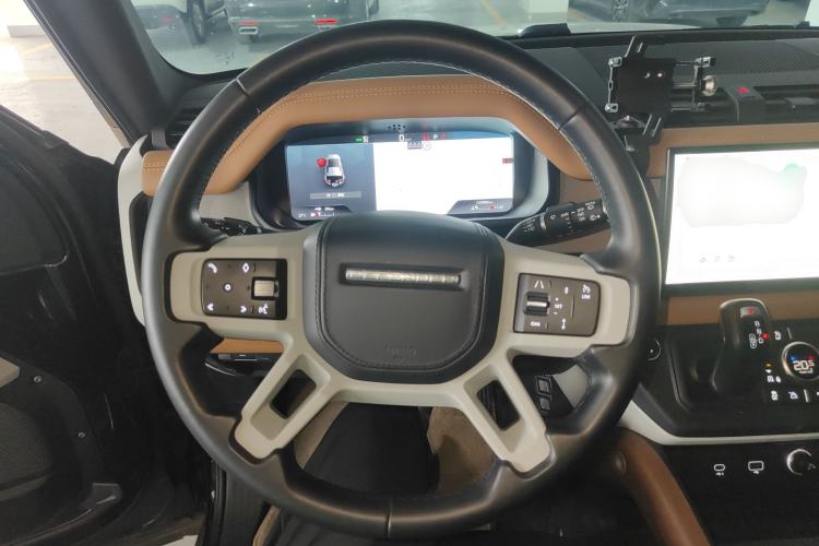 Used Land Rover Defender 2023 Facelift 110 3.0T P400 X-DYNAMIC HSE Steering Wheel