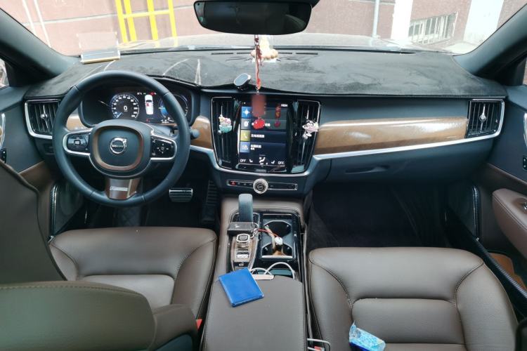 Used Volvo S90 New Energy 2021 T8 eDrive Hybrid Zhiyi Luxury Edition