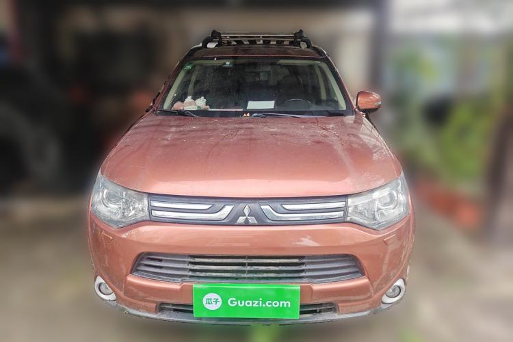 Used Mitsubishi Outlander 2013 2.4L Four-Wheel Drive Luxury Navigation Version 7 Seats