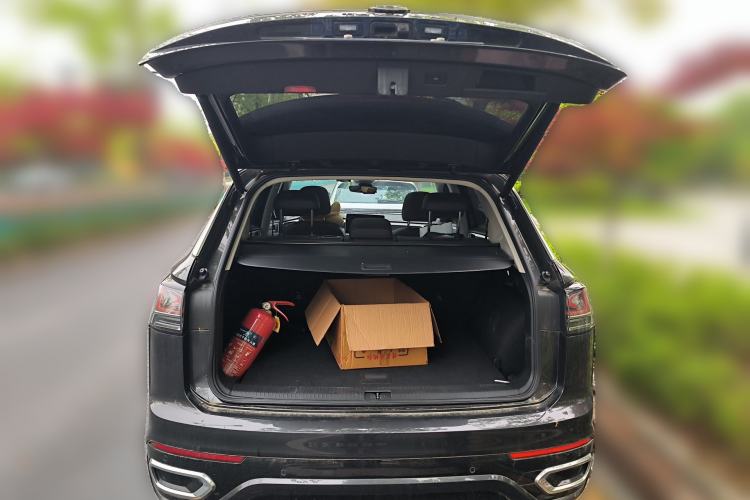 Used Volkswagen Tayron 2023 330TSI Two-Wheel-Drive R-Line High-Energy Version Trunk