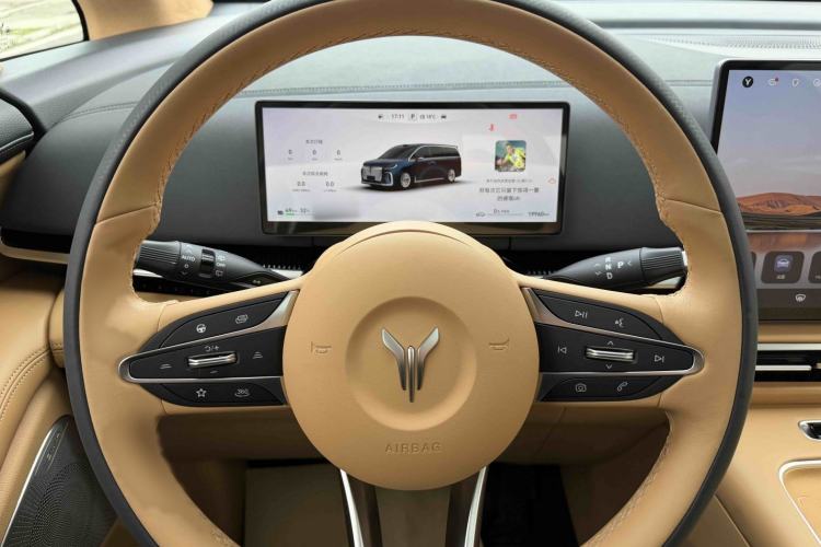 Used VOYAH Dream 2025 PHEV Four-Wheel-Drive Flagship Version – Qiankun Edition Interior 5