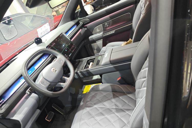 Used Nio ES8 2026 Model 6-seat Executive Luxury Edition Left Front Seat