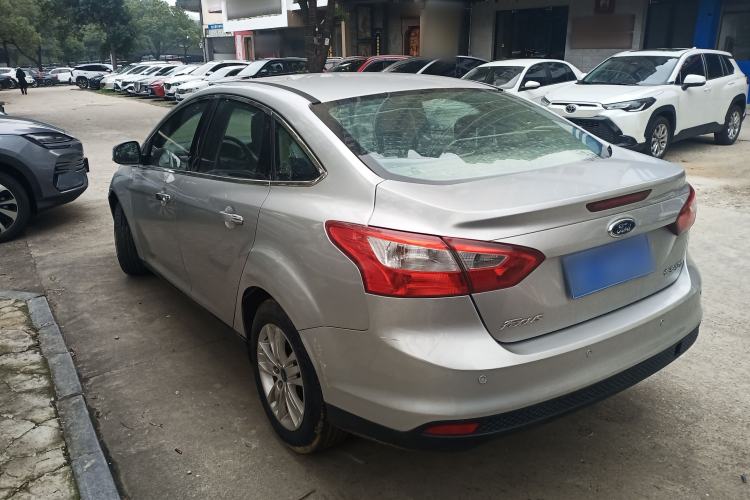 Used Ford Focus 2012 Sedan 1.6L Automatic Comfort Model
