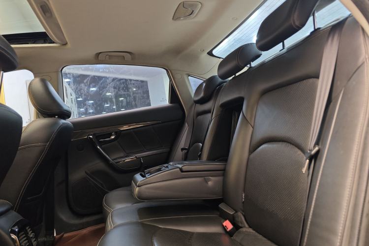 Used GAC Trumpchi GA6 2015 1.8T DCT Luxury Navigation Model Interior 7