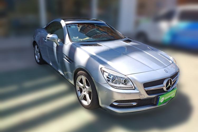Used Mercedes-Benz SLK-Class 2011 SLK 200 Fashion Model Front Right 45 Deg