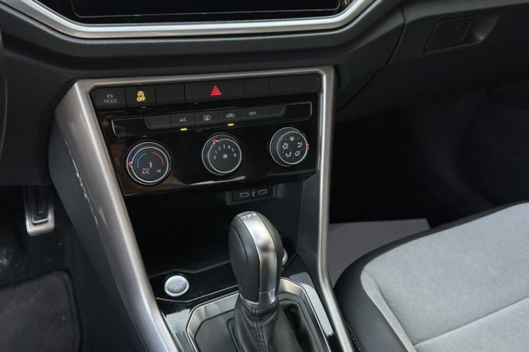 Used Volkswagen T-ROC 2021 280TSI DSG Two-Wheel Drive R-Line Pro Connected Version